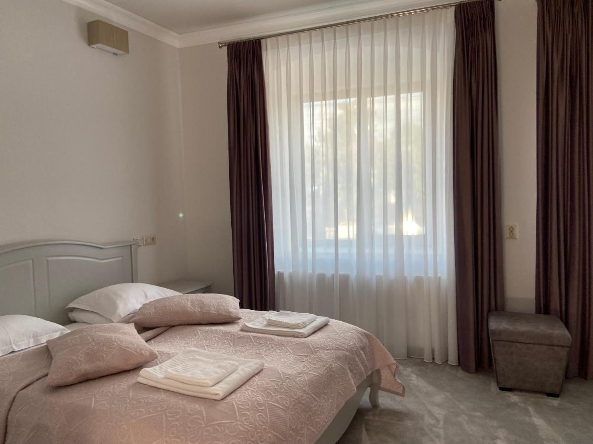 Maisonette Apartments Câmpulung Buitenkant foto